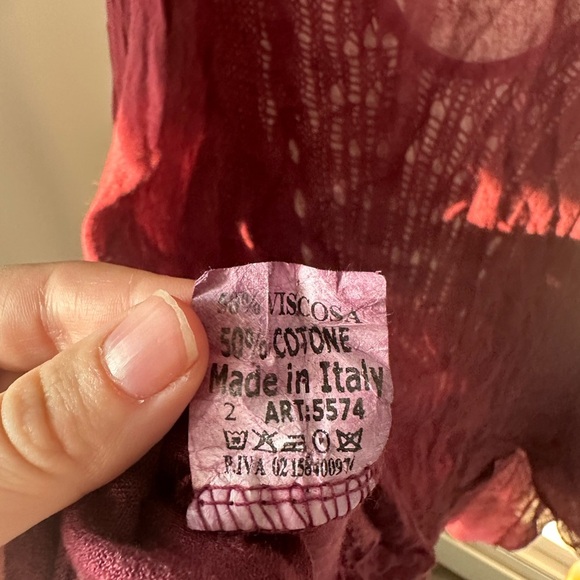 Made in Italy Elegant Burgundy Knit Women's Top - Picture 5 of 6